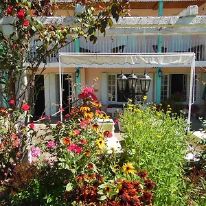 De La Poste Hotel Oust